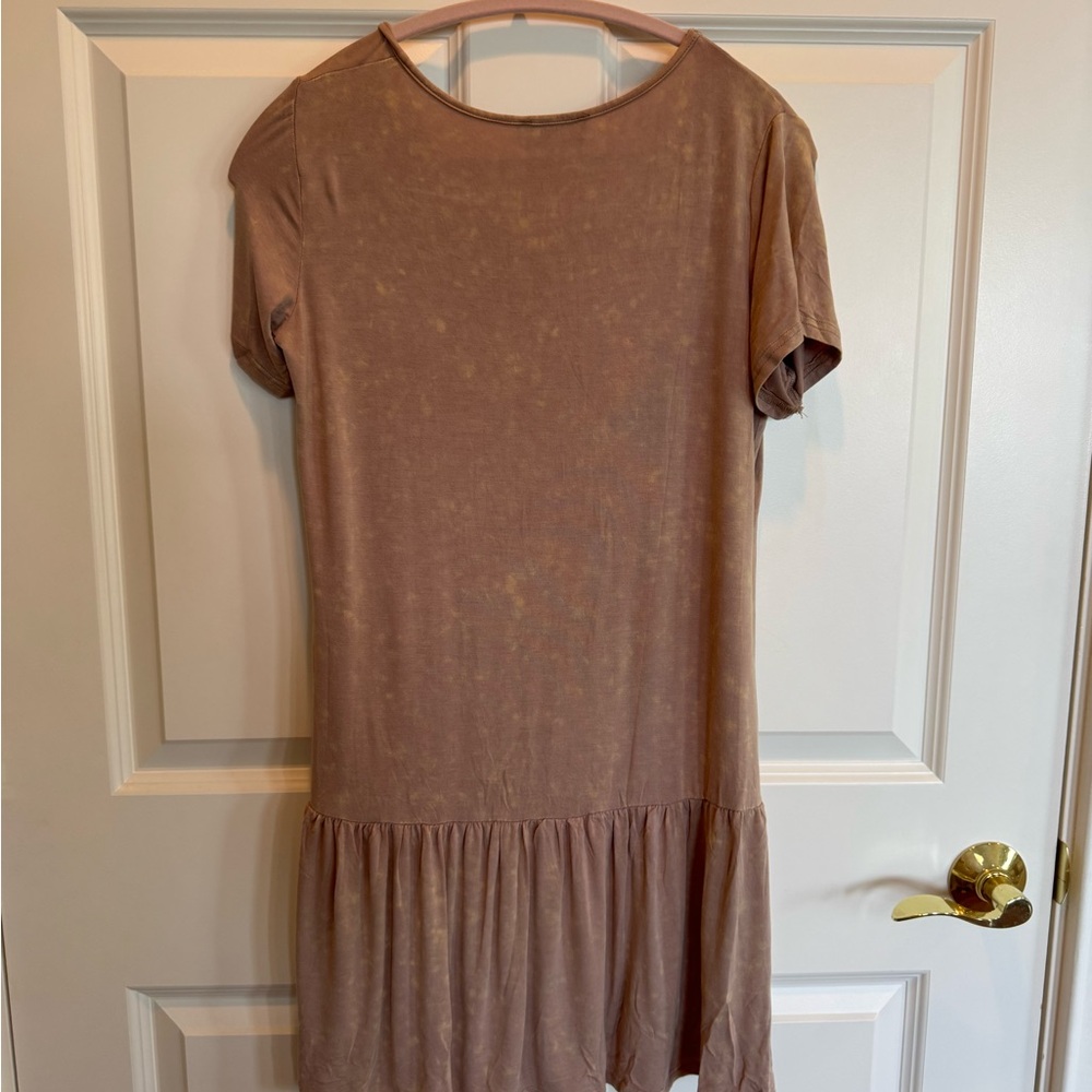 POL Tan Short Sleeve Tunic or Mini Dress - Picture 2 of 3